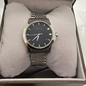 Gucci Black Dial Silver Bracelet Watch